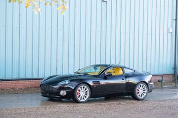 Aston Martin V12 Vanquish S Ultimate Edition Coupé, 2007