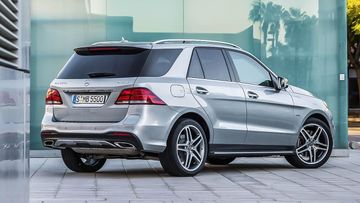 Mercedes-Benz GLE 500 e (W166) specs