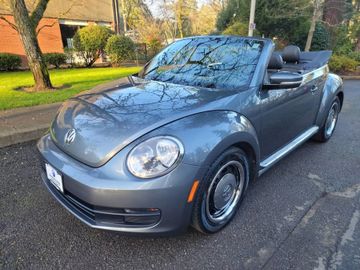 Volkswagen Beetle Convertible, 2013