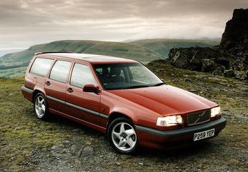 Volvo 850 2.5 TDI Kombi specs