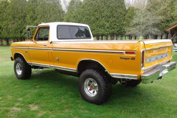 FORD F-250 PICKUP, 1976