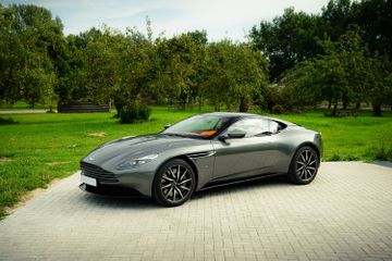 Aston Martin DB11 V12, 2017