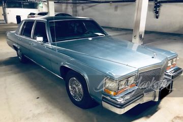 CADILLAC BROUGHAM SEDAN, 1987