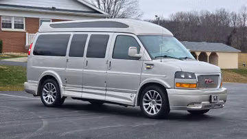 GMC Savana Conversion Van, 2019