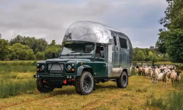 Land Rover TD5 Defender Offroad Camper - Aurochs #001, 2002