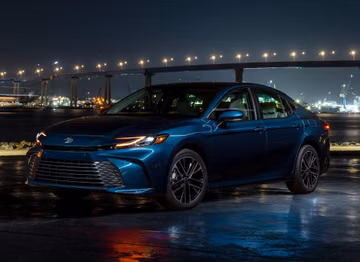 Toyota Camry 2.5 Hybrid FWD specs