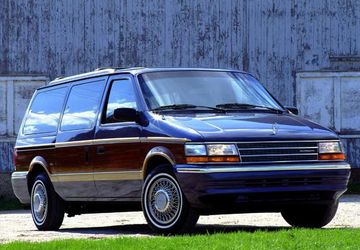 مواصفات Plymouth Grand Voyager 3.3 V6