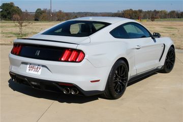 Ford Shelby GT350, 2016