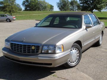 Cadillac Deville Sedan, 1999
