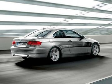 BMW 330i Coupe (E92) specs