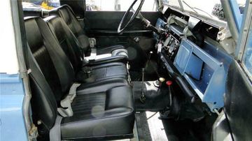 LAND ROVER 4-WHEEL DRIVE, 1971