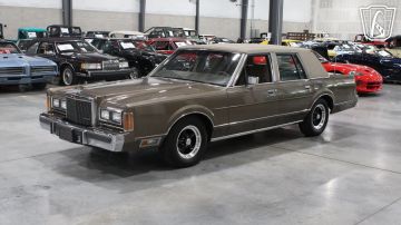 Lincoln Town Car, 1989