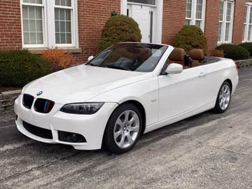 BMW 335i Convertible, 2010