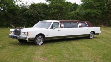 Lincoln Town Car Signature Limousine, 1989