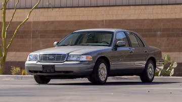 Ford Crown Victoria Sedan, 2003