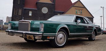 Lincoln Continental Sedan, 1977
