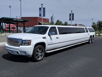 Chevrolet Suburban Limousine, 2007