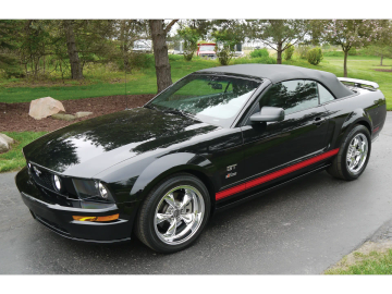 Ford Mustang GT Convertible, 2005