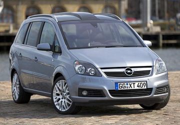 Opel Zafira 2.0 Turbo (B) specs
