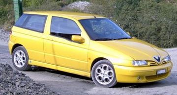 Alfa Romeo 145 Quadrifoglio 2.0 specs