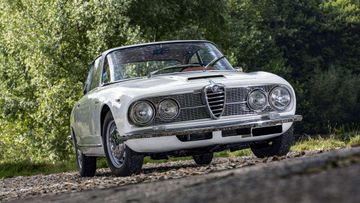 Alfa Romeo 2600 Sprint specs