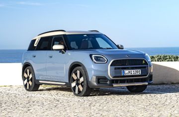 Mini Countryman D (Mk III) specs