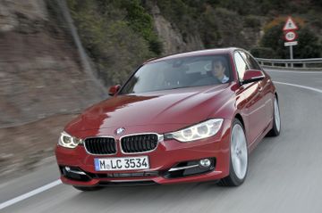 BMW 330d xDrive (F30) specs