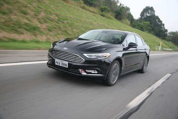 Ford Fusion Titanium (Mk II facelift) specs
