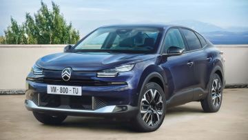 Citroen C4 X Hybrid 145 specs