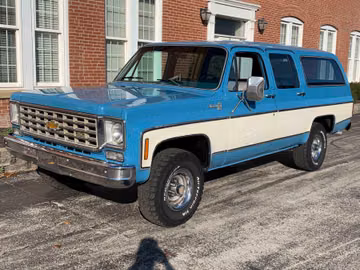 Chevrolet Suburban, 1975