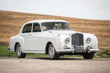 Bentley S1 Lightweight Six-Light Saloon by H. J. Mullin, 1956