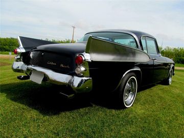 Studebaker Golden Hawk، كوبيه بسقف صلب وبابين، 1957
