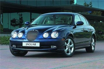Jaguar S-Type 4.0 (X200) specs