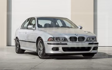 BMW M5, 2002
