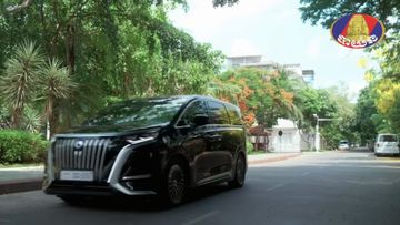 Denza D9 in ម៉ាក់ក្មេងជំទាវតូច (2025)