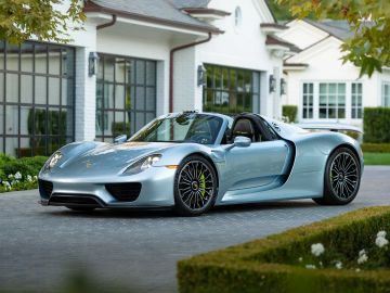 Porsche 918 Spyder, 2015