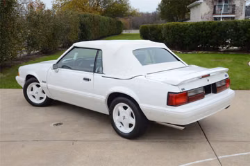 FORD MUSTANG CONVERTIBLE, 1993