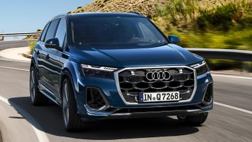 Audi Q7 55 TFSI e (394 PS) specs