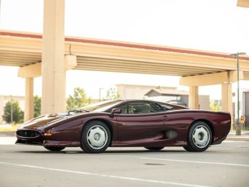 Jaguar XJ220, 1993