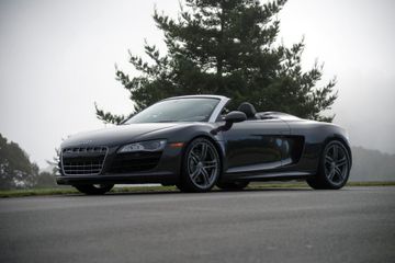 Audi R8 Spyder, 2011