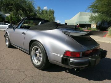 Porsche 911 Carrera Cabriolet, 1988