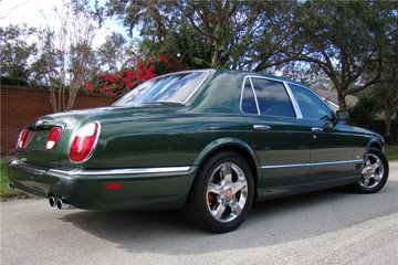 BENTLEY ARNAGE RED LABEL TURBO SEDAN, 2001