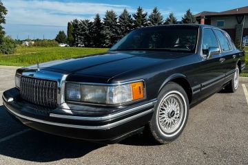 Lincoln Town Car, 1994
