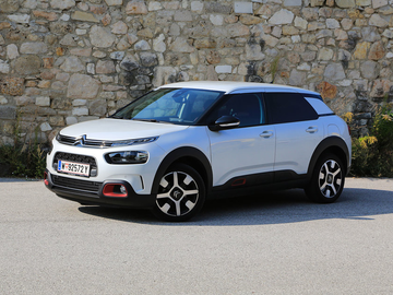 Citroen C4 Cactus PureTech 82 (Mk II) specs