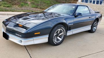 Pontiac Firebird, 1986