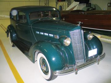 Packard One-Twenty Touring Sedan, 1936