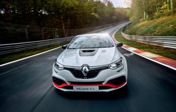 Renault Megane RS Trophy R (Mk IV) specs