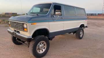 Фургон Ford E250, 1988 год