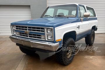 CHEVROLET K5 BLAZER CUSTOM SUV, 1989