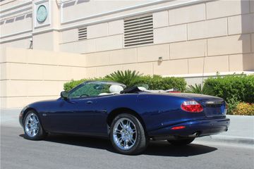 JAGUAR XK8 CONVERTIBLE, 2001